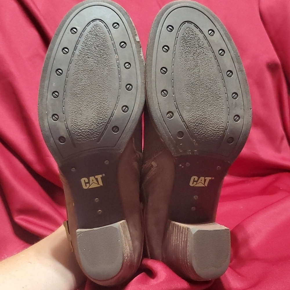 Caterpillar taupe brown heeled ankle boots with buckle detail - Picture 6 of 7